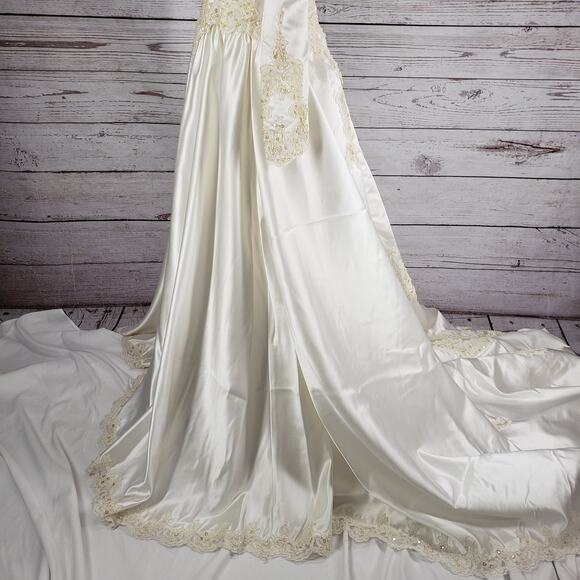 Vintage Jean Phoenix by Shirlee Women's Ivory Puff Sleeve Wedding Gown Size 10 - Picture 7 of 16